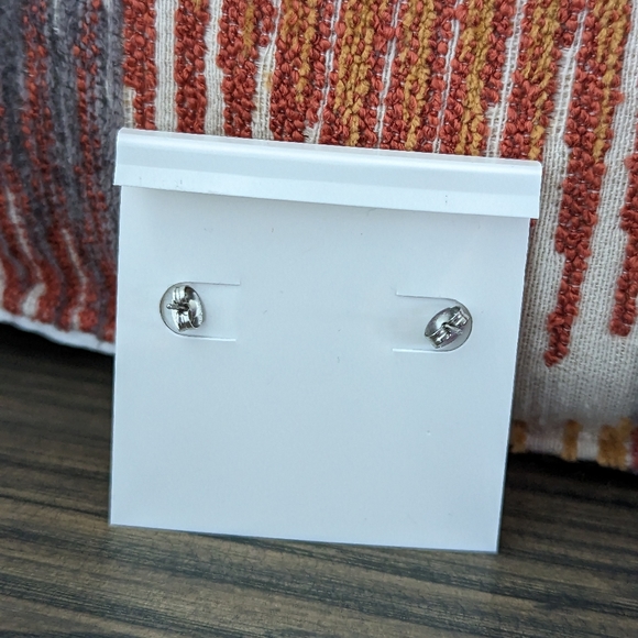 Tory Burch stud earrings - Picture 2 of 2